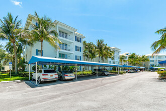 342 Bay Colony Dr N in Juno Beach, FL - Building Photo - Building Photo