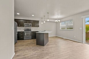 Duplexes at Summerland Park - Waterloo Apartments