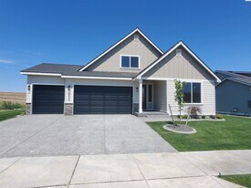 2855 Savannah in Richland, WA - Building Photo