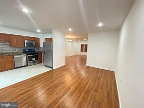 14817 Winding Loop in Woodbridge, VA - Building Photo - Building Photo