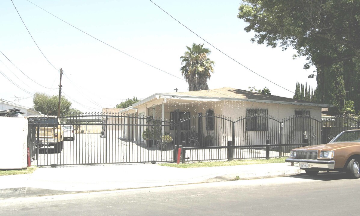 9701 Rio Hondo Pky in El Monte, CA - Building Photo