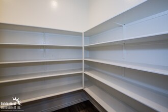 10053 Mountain Foothills Ave in Las Vegas, NV - Building Photo - Building Photo