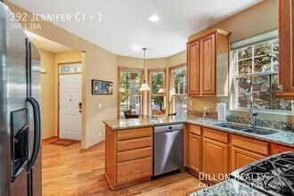 292 Jennifer Ct in Gurnee, IL - Building Photo - Building Photo