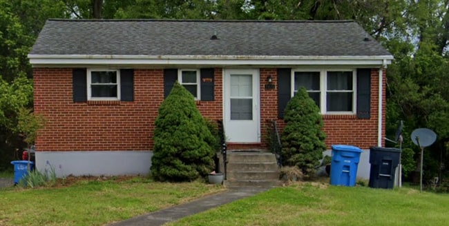 property at 2822 Idlewild Blvd NE