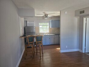 2590 First St, Unit 213 in Ft. Myers, FL - Building Photo - Building Photo