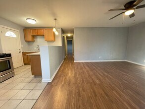 1823 Mansfield Rd in Toledo, OH - Building Photo - Building Photo