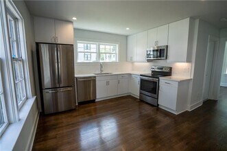 99 Peachtree Memorial Dr NW in Atlanta, GA - Building Photo - Building Photo