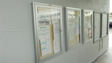 1400 SW 124th Terrace in Pembroke Pines, FL - Building Photo - Building Photo