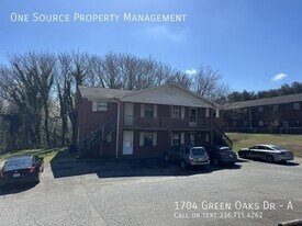 1704 Green Oaks Dr SE in Winston-Salem, NC - Building Photo