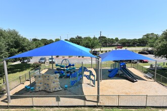 Chandler Creek Apartments in Round Rock, TX - Foto de edificio - Building Photo