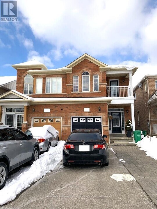 40 Palm Tree Rd in Brampton, ON - Building Photo