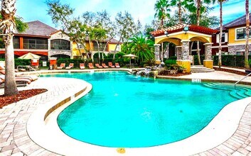 2250 Portofino Pl in Palm Harbor, FL - Building Photo - Building Photo