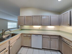 3024 Andover Ct in Mount Dora, FL - Building Photo - Building Photo