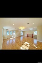 114-85 177th Pl in Queens, NY - Building Photo