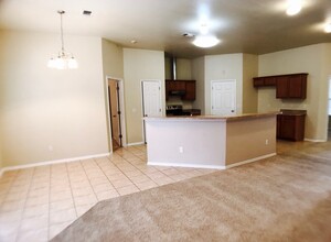 2408 Vintage Park Ln in Yukon, OK - Building Photo - Building Photo