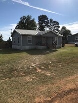 46 Private Rd 51321 in Pittsburg, TX - Building Photo