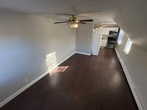 560 Muncey Rd, Unit 2 in West Islip, NY - Building Photo - Building Photo