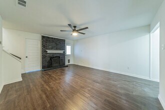 7707 Sable Ln in North Richland Hills, TX - Building Photo - Building Photo