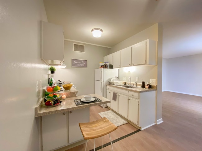 Park East - Park Knowles Apartments