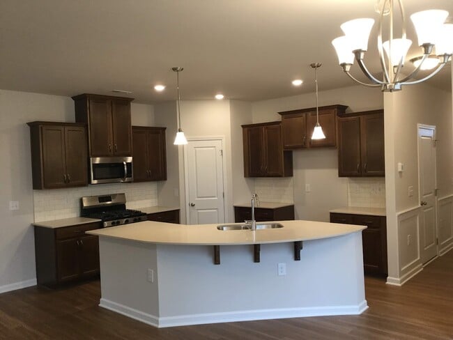6061 Beale Loop