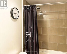 88 Harbour St in Toronto, ON - Building Photo - Building Photo