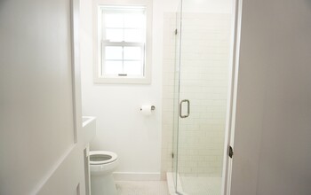 1120 S Barrington Ave in Los Angeles, CA - Building Photo - Building Photo