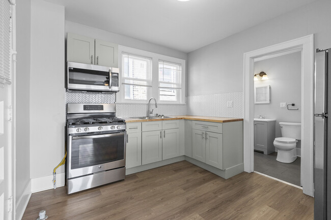 3222 W Grace St in Chicago, IL - Building Photo - Building Photo