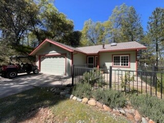 11722 Pleasant Valley Rd in Penn Valley, CA - Building Photo