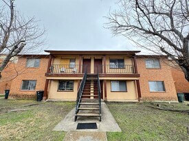 2202 Hunt Dr in Killeen, TX - Building Photo