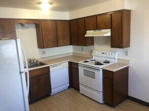 6417 N Lee St in Spokane, WA - Building Photo - Building Photo