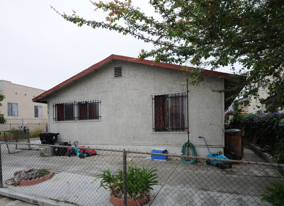 2447,2447 1/2 Houston St. in Los Angeles, CA - Building Photo