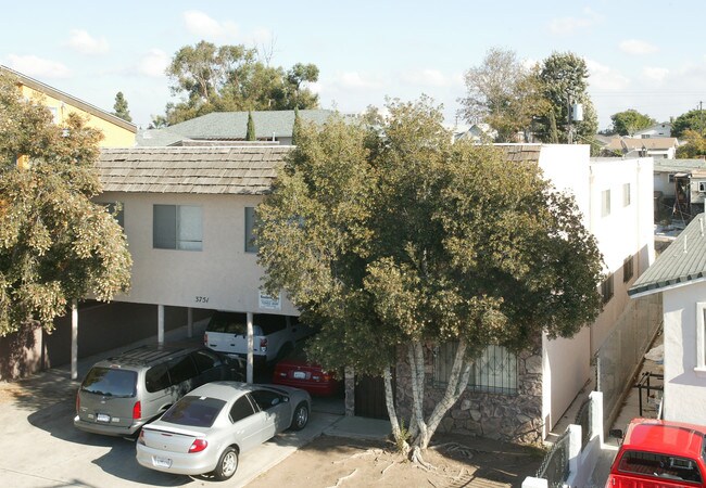 3751 Central Ave in San Diego, CA - Foto de edificio - Building Photo