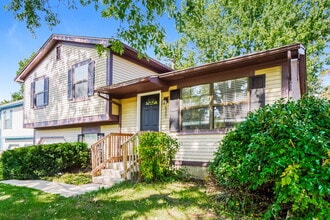 6980 Candlish Dr in Reynoldsburg, OH - Building Photo - Building Photo