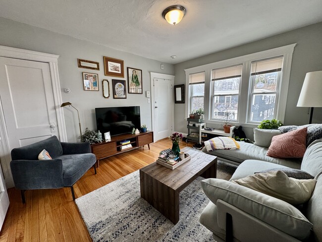 20 Saint Peter St, Unit 3