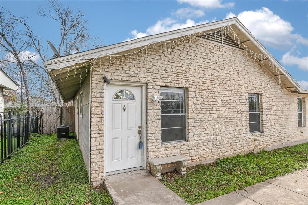 10609 Turner Dr in Austin, TX - Building Photo