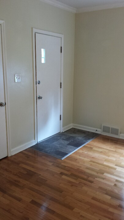 1134 S Grand Ave in Lansing, MI - Building Photo