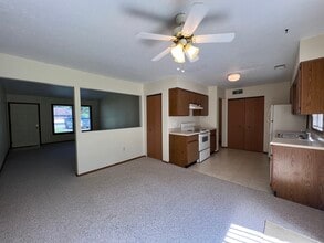 7548 Anderson Ave NE in Warren, OH - Building Photo - Building Photo