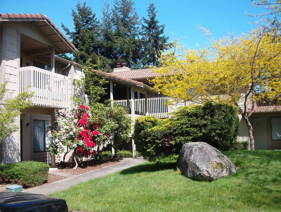 Cedar Gardens Apartments in Federal Way, WA - Foto de edificio