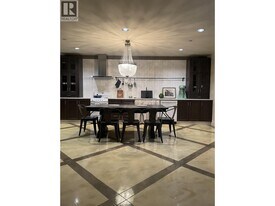 7589 Curtis St in Burnaby, BC - Building Photo