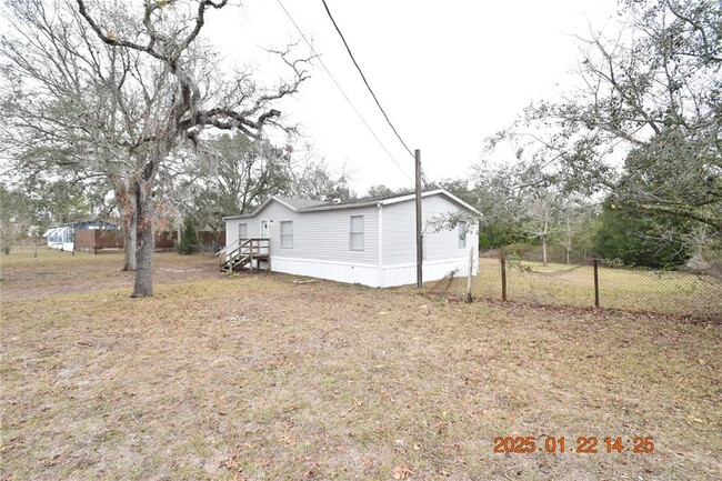 16822 Lashua Dr in Spring Hill, FL - Building Photo - Building Photo