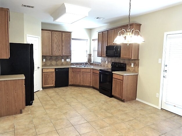 10921 Rising Mist Ct in Haslet, TX - Building Photo - Building Photo