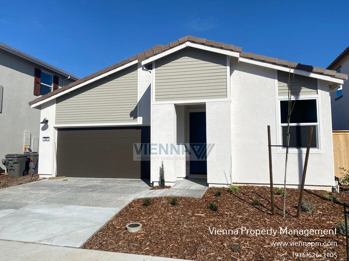 7441 Moon Dream Wy in Roseville, CA - Building Photo