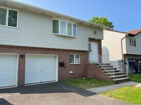 234 LEE St in Elmwood Park, NJ - Building Photo