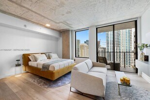 307 SW 5th St in Fort Lauderdale, FL - Building Photo