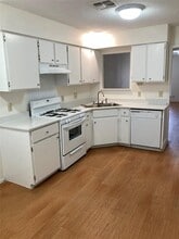 10606 Lanshire Dr in Austin, TX - Building Photo - Building Photo