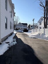 79 Meadow St in Seymour, CT - Foto de edificio - Building Photo