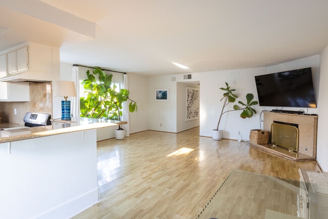 1322 Electric Ave, Unit 3