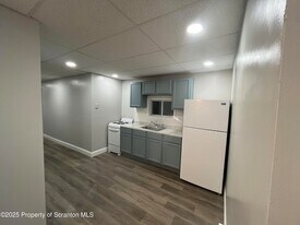 539-541 E Pine St, Unit L 6 7 in Olyphant, PA - Building Photo
