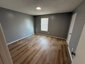 1700 Short St in Cleburne, TX - Building Photo - Building Photo