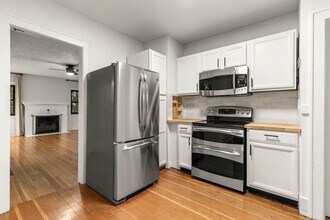 8606 N Seward Ave in Portland, OR - Building Photo - Building Photo